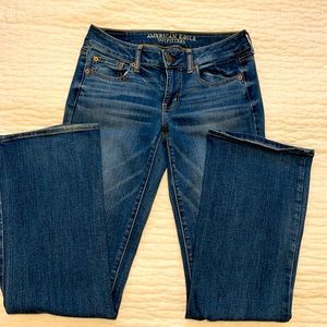 American Eagle Boyfriend Fit Jeans; Size 4